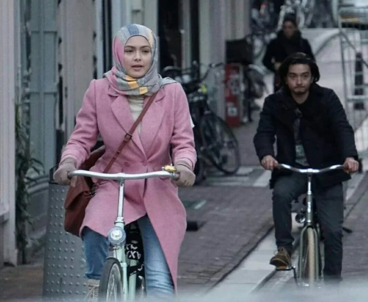 Sinopsis dan Daftar Pemain "Merindukan Cahaya de Amstel" Mulai Tayang 20 Januari 2022 1 Merindukan Cahaya de Amstel