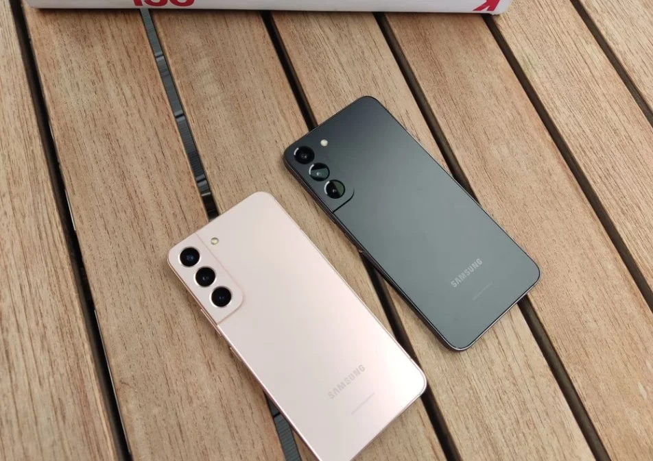 Ini Spesifikasi dan Harga Samsung Galaxy S22, S22+ dan S22 Ultra di Indonesia 2 Ini Spesifikasi dan Harga Samsung Galaxy S22, S22+ dan S22 Ultra di Indonesia