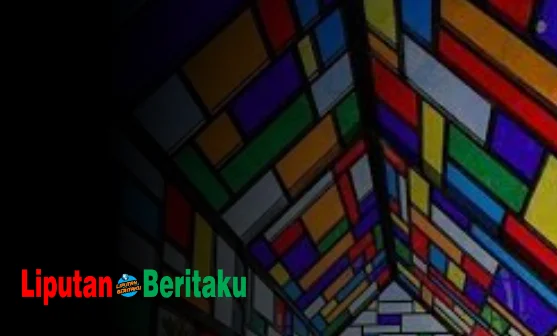 Simak Karya Yang Dihasilkan Dari Teknik Mozaik