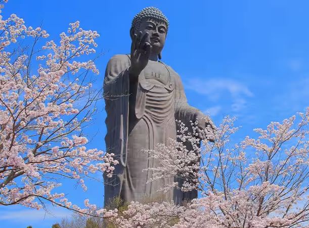 Mengambil Adonan dan Menempelkannya Pada Kerangka Patung Menggunakan 1 Mengambil Adonan dan Menempelkannya Pada Kerangka Patung Menggunakan