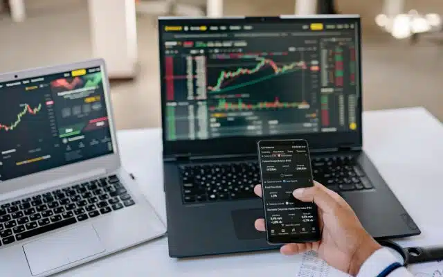 Aplikasi Saham Luar Negeri: Tips Berinvestasi Saham dengan Mudah Aplikasi Saham Luar Negeri: Tips Berinvestasi Saham dengan Mudah
