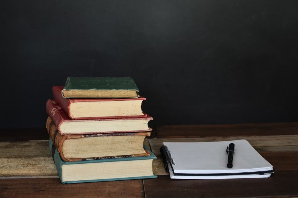 berikut yang bukan langkah-langkah dalam menyusun teks cerita sejarah adalah 1 wapt image post 73